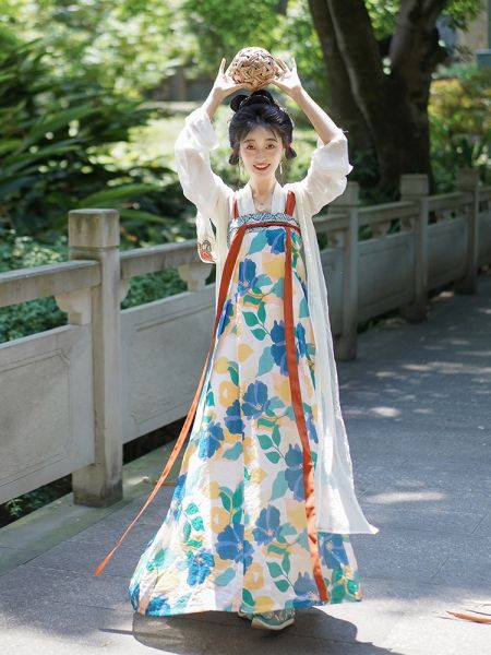 File:汀兰颂原创汉服【柿柿如意】对襟短衫双层齐胸裙披帛国风日常通勤-淘宝网 主图 001.jpg