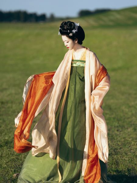 File:【山海明光】【青山皆过客】现货原创唐制齐胸破裙大袖衫复原汉服-淘宝网 主图 003.jpg