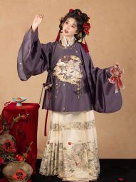 燕云织造【钱蛇贺岁】新年圆领补服对穿交马面毛球蛇明制汉服红女-淘宝网 主图 004.jpg