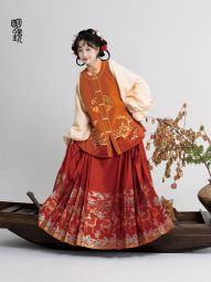 明镜华服 鸿运小灵狐 冬季款汉服女马面裙上衣套装2024新款小个子-淘宝网 主图 004.jpg
