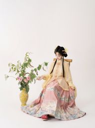 【现货】吉元裳织《千里兔》明制仿妆花暗花纱马面裙汉服下裙春夏-淘宝网 主图 005.jpg