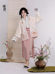 明镜华服 鸿运小灵狐 冬季款汉服女马面裙上衣套装2024新款小个子-淘宝网 主图 003.jpg
