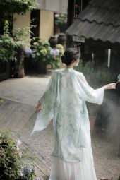 桑谣记【油画云朵】人棉宋制改良铁拐墓长衫明制方领半袖百迭马面-淘宝网 主图 005.jpg