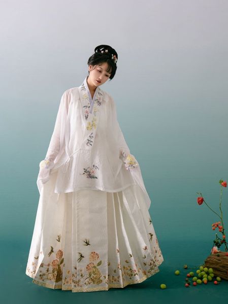 File:风间林【追荷】原创国风汉服明制对穿交衫刺绣仙儿-淘宝网 主图 006.jpg