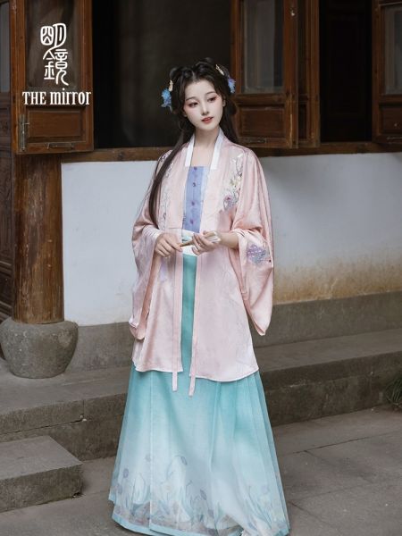 File:4月12日20点开售【瓶中春色】明镜华服 弓袋袖合领袄上衣汉服女-淘宝网 主图 003.jpg