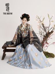 【灵鹿迎春】明镜华服 春季新款对襟衫马面裙套装高级感上衣女-淘宝网 主图 001.jpg