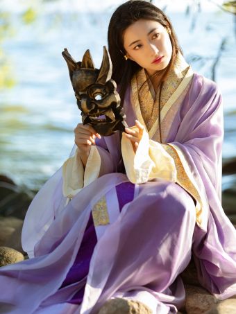 【乔织】「汉紫」汉晋特别系列锦缘边连璧纹直裾袍复原风汉服秋冬-淘宝网 主图 001.jpg