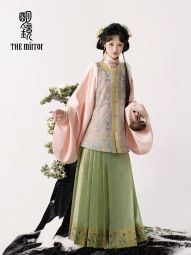 明鏡華服【浮光鳳麟】 彩色織金絲仿宋錦圓領比甲秋冬季加絨-淘寶網 主圖 001.jpg