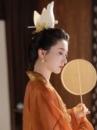 【乔织】-琥珀-宋制汉服套装歌乐图刺绣长褙子两片裙-淘宝网 主图 005.jpg