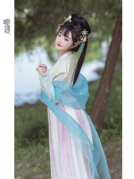 File:【水天清夏】明镜华服原创汉服女日常上班穿唐领衫夏季百搭套装女-淘宝网 主图 006.jpg