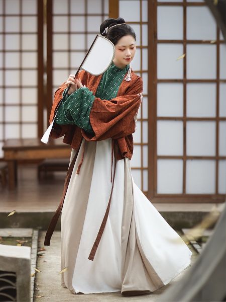 File:汀兰颂原创汉服【袅袅】魏晋晋制宽袖晋襦曲领八破裙秋冬日常汉服-淘宝网 主图 001.jpg