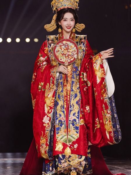 File:燕云织造【龙凤呈祥】婚服明制定制盘金刺绣国风大典宣璐马面女-淘宝网 主图 001.jpg