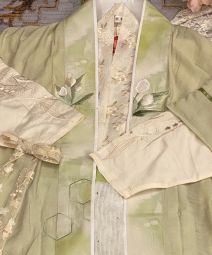 琴挑宋制【铃兰不语】长干寺郁金香铃兰汉服褙子长衫百迭裙 现货-淘宝网 主图 003.jpg