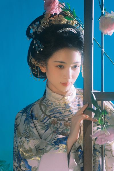 File:代露娃2024国风大典明制汉服造型 008.jpg
