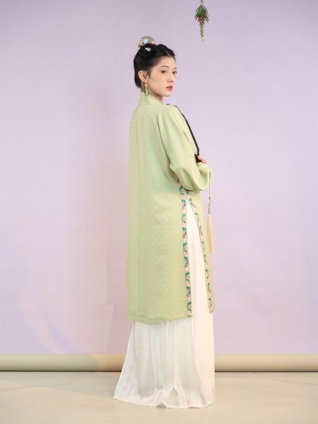 File:尘余馆|春水渡|南宋复原刺绣中长褙子仿黄昇宋抹百迭裙传统汉服-淘宝网 主图 002.jpg