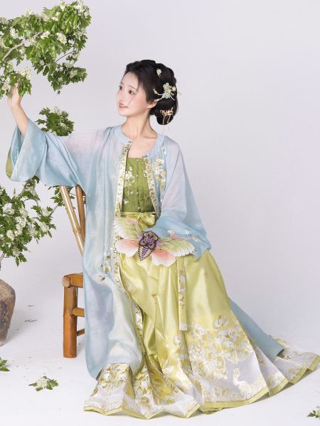 File:燕云织造【青梅煮酒】圆领长衫织金马面裙原创日常汉服女套装-淘宝网 主图 001.jpg