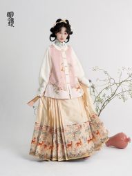 明鏡華服 鴻運小靈狐 冬季款漢服女馬面裙上衣套裝2024新款小個子-淘寶網 主圖 001.jpg